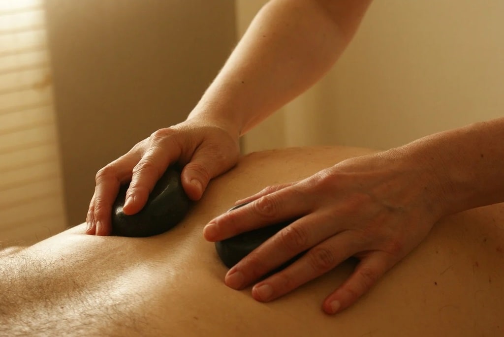 S'offrir un massage à domicile à Angers : détente et sérénité garanties